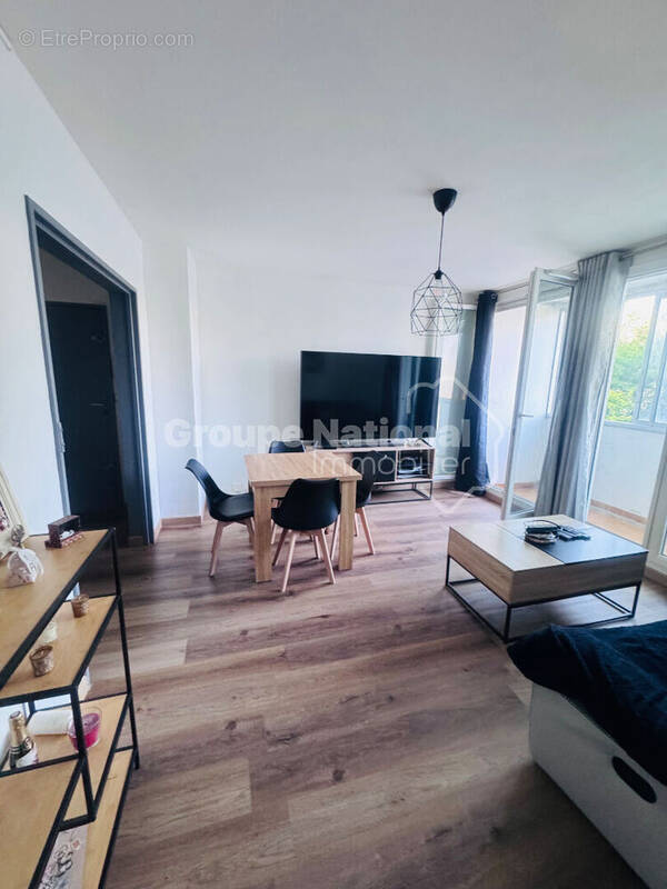 Appartement à SAINT-VICTORET