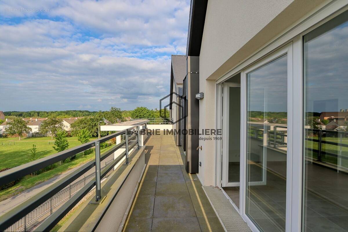 Appartement à EMERAINVILLE