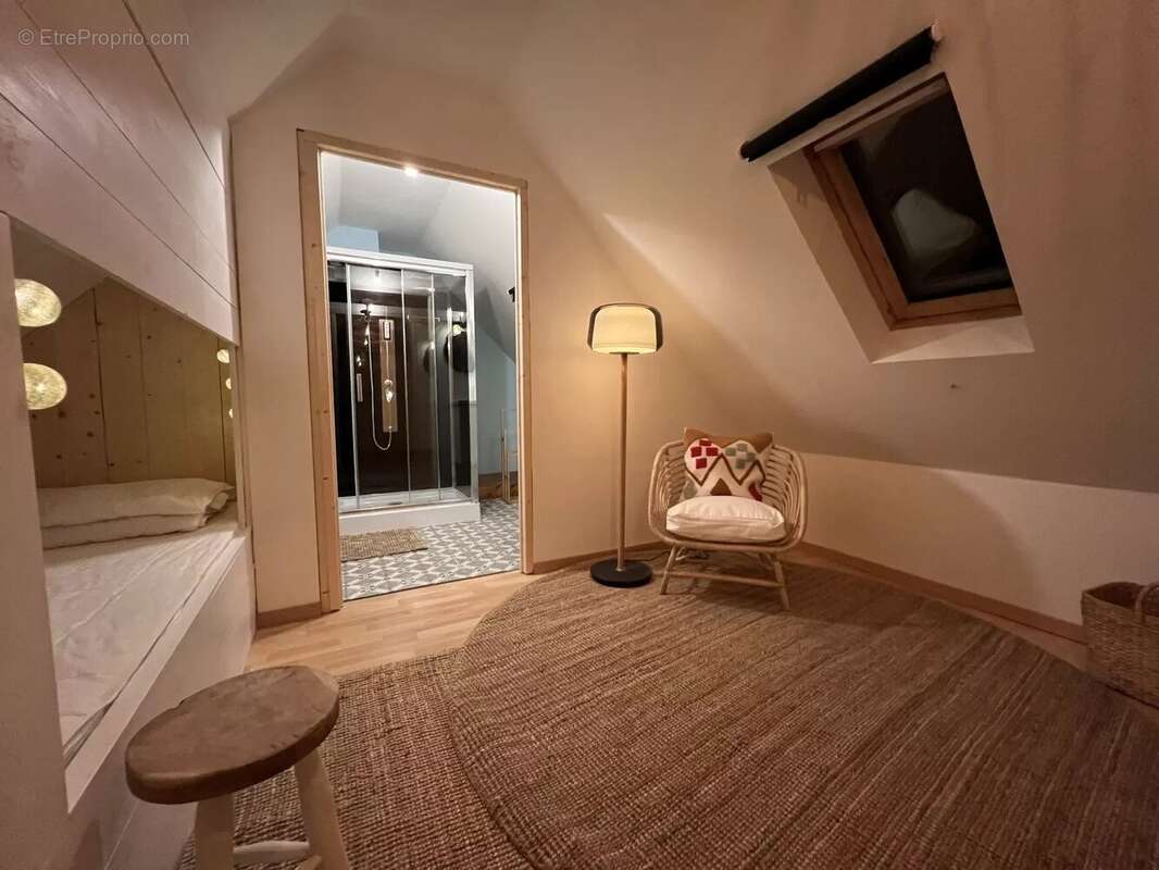 Maison à MONTSAUCHE-LES-SETTONS