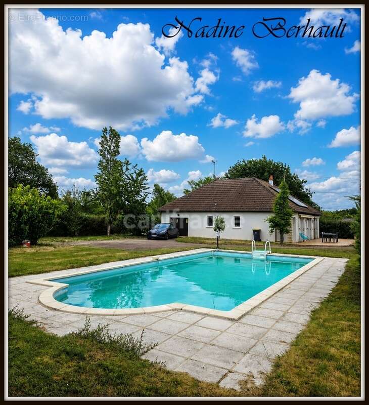 Maison à vendre 4 pièces LORRIS (45), réno 2023, piscine, séjour cheminée sur cuisine US, PAC, panneaux et prise voiture élec - photo 7
