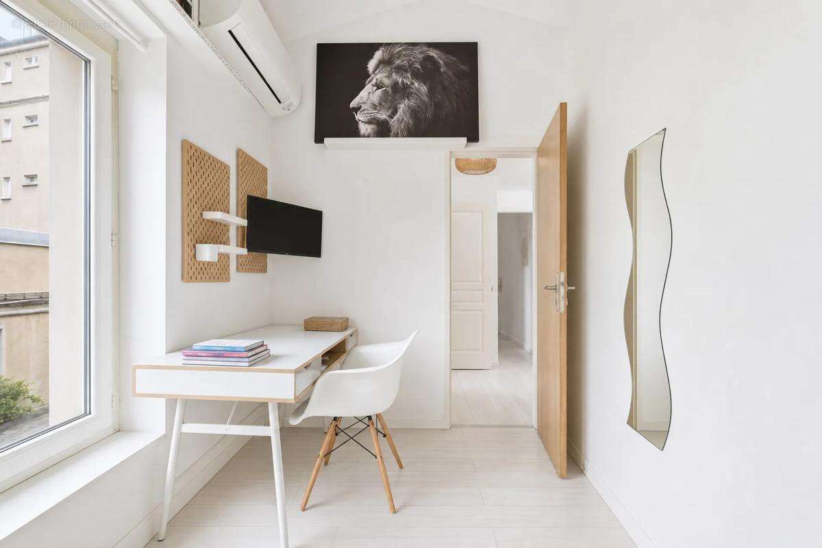 Appartement à CHARENTON-LE-PONT