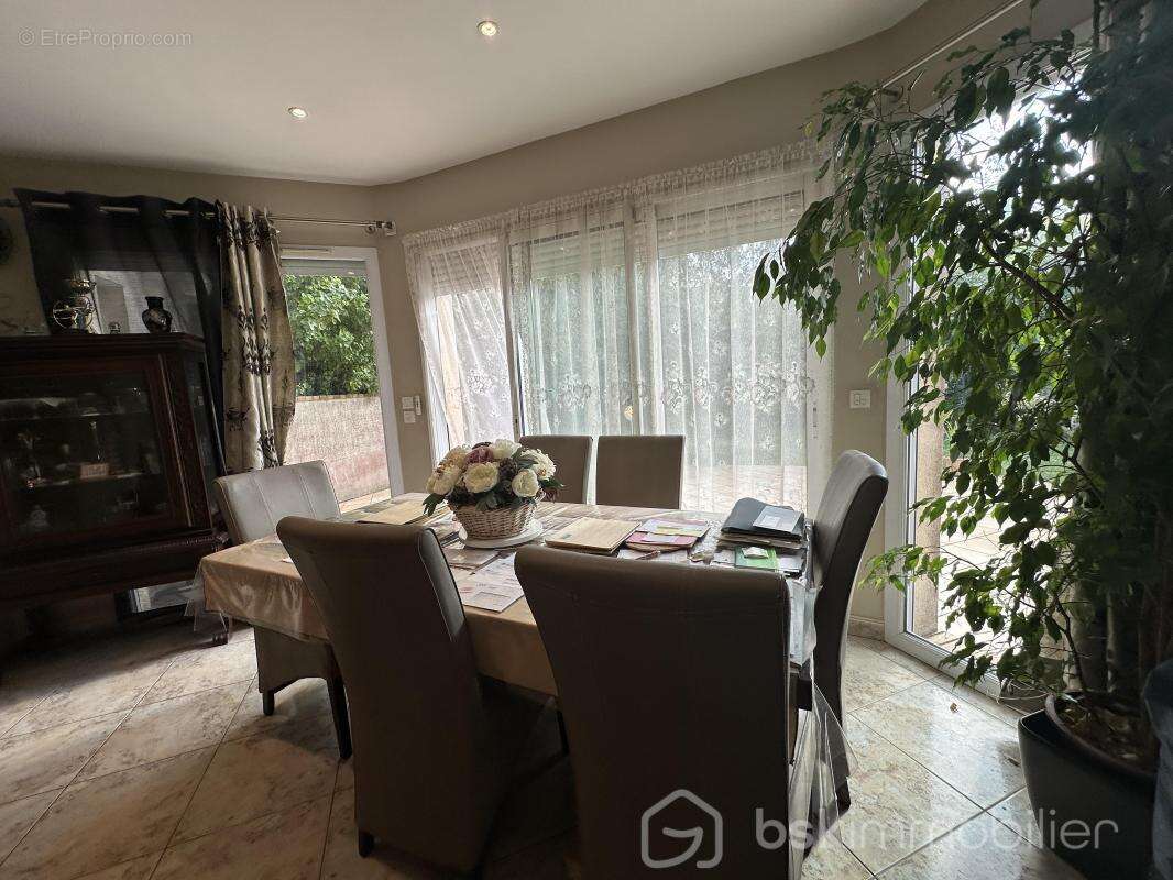 Maison à MORET-SUR-LOING