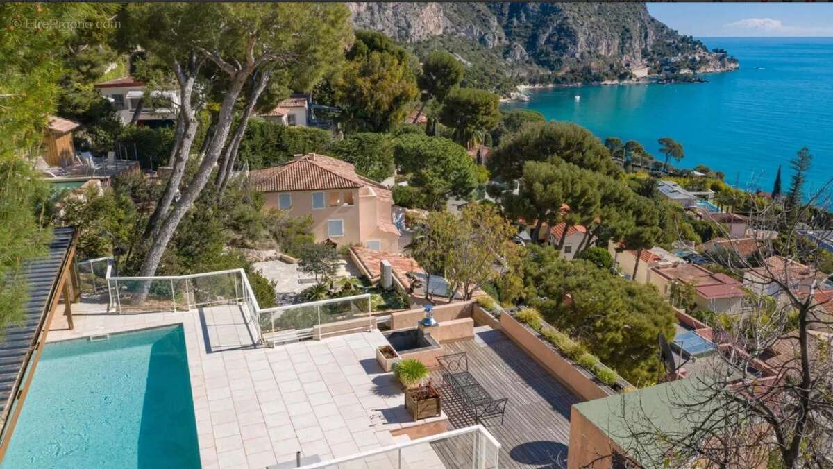 Maison à EZE