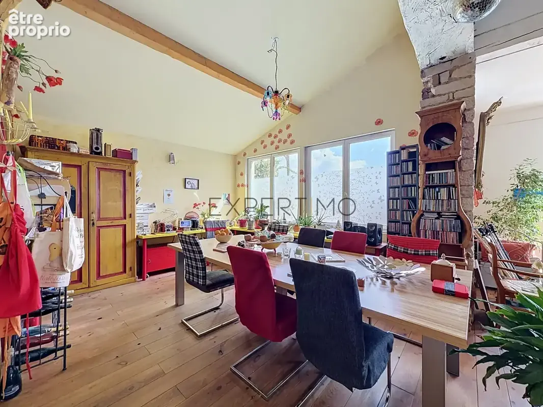 Maison d’artiste atypique de 190 m2   Un lieu unique et plein de caractère - photo 5