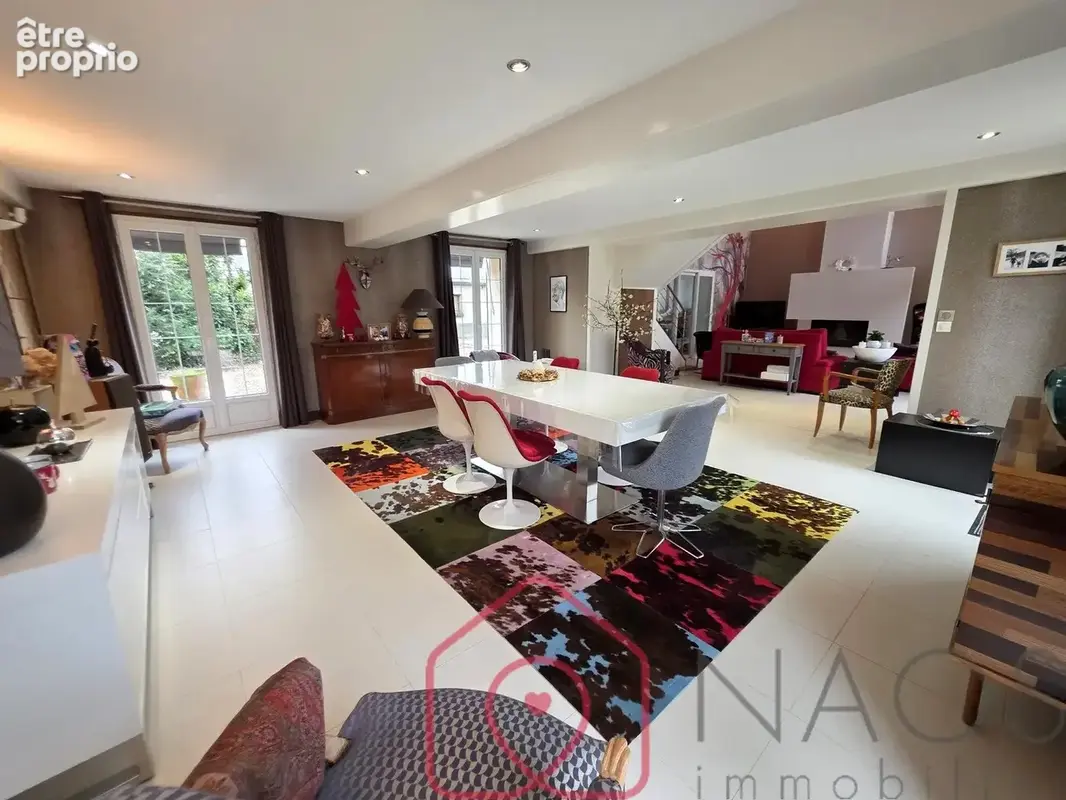 St Jean De Braye ensemble immobilier très atypique de 390m2 hab sur 1513m2 de terrain clos - photo 6