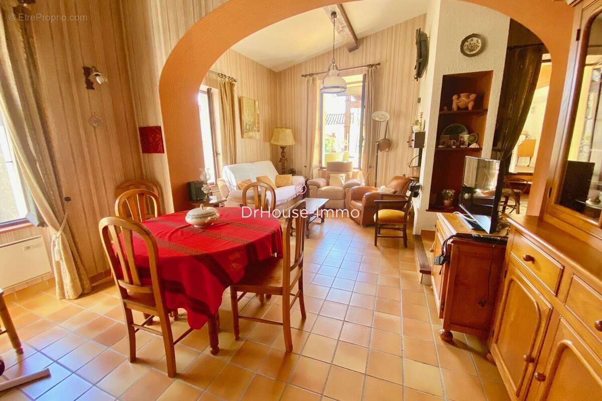Maison à CAVANAC