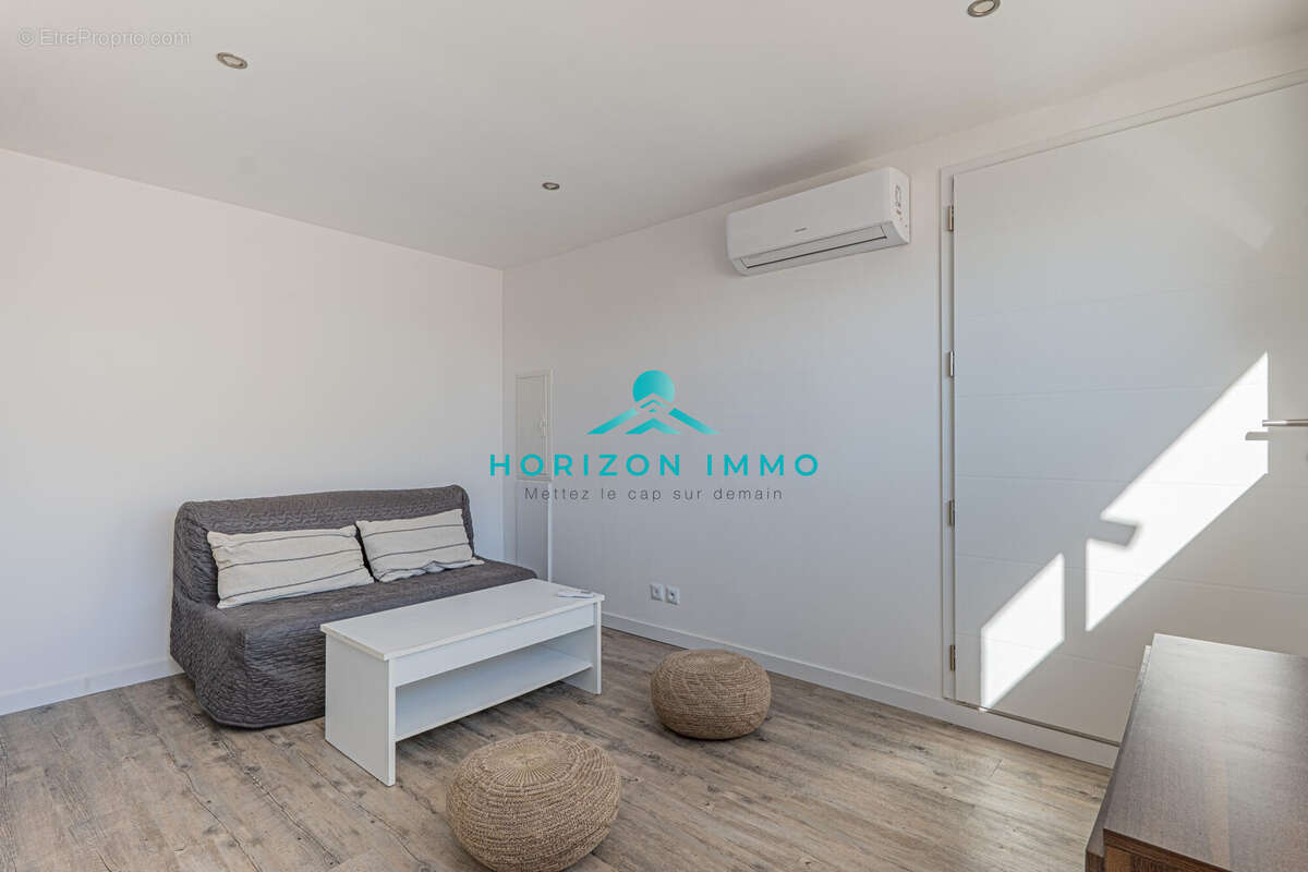 Appartement à SAINT-LAURENT-DU-VAR
