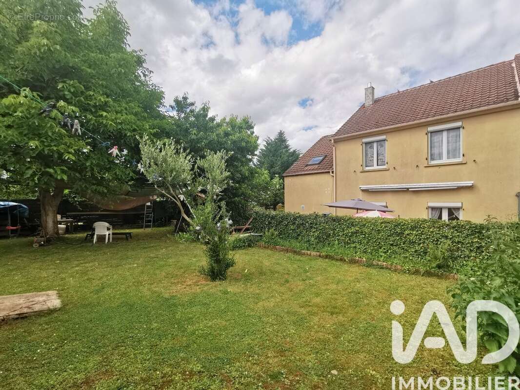 Maison 104 m² à Soignolles-En-Brie  - photo 5