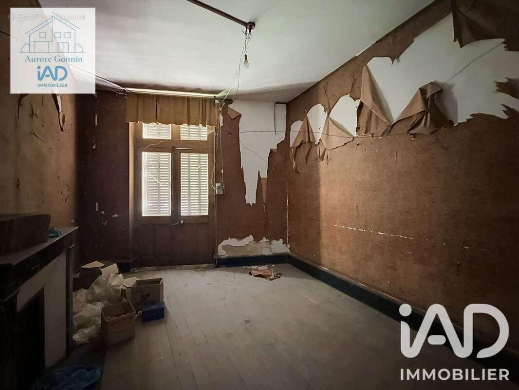 Appartement 400 m² à Saint-Pierre-Le-Moutier  - photo 8