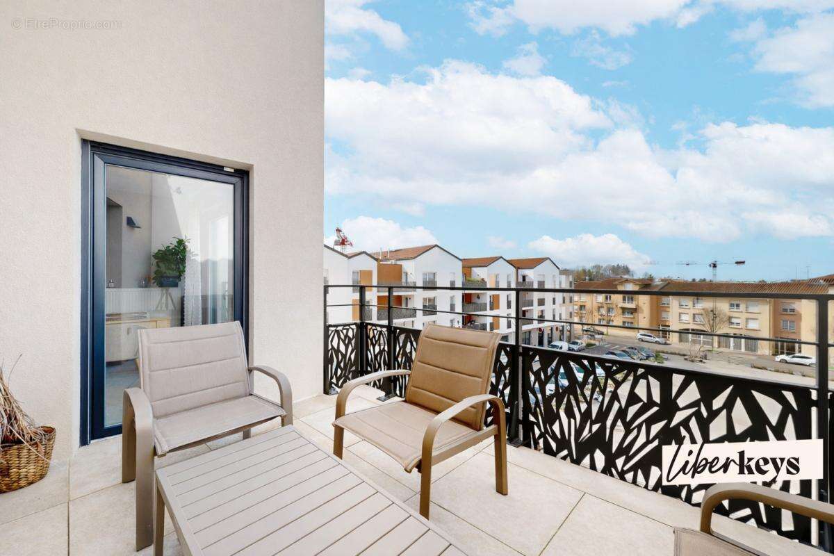 Appartement à SAINT-LAURENT-DE-MURE