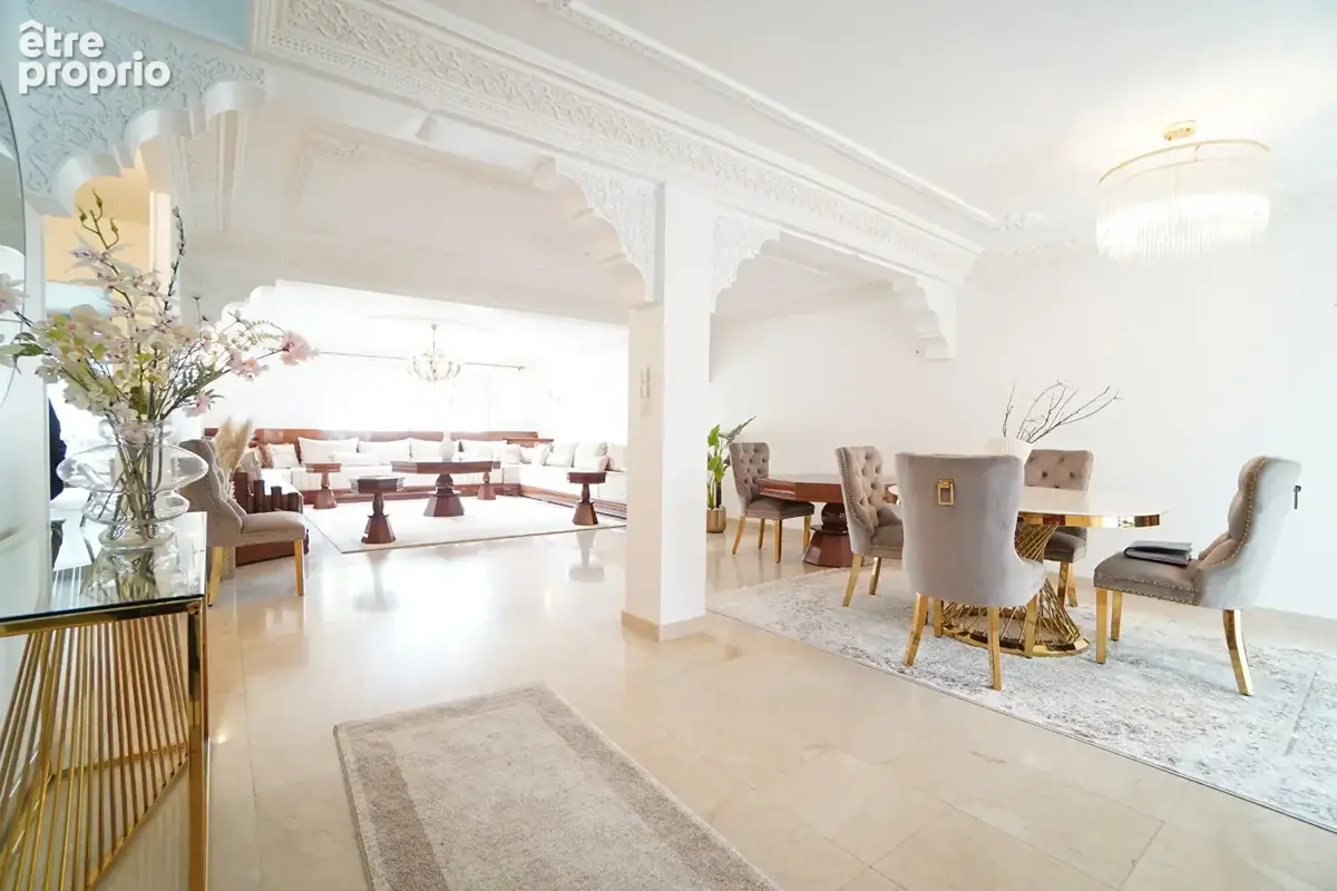 Maison Le Mans 230 m², garage et piscine couverte - photo 2