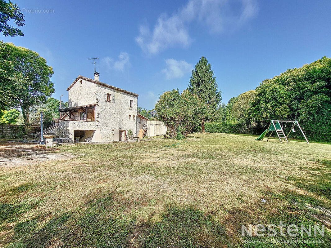 Maison à AYGUETINTE