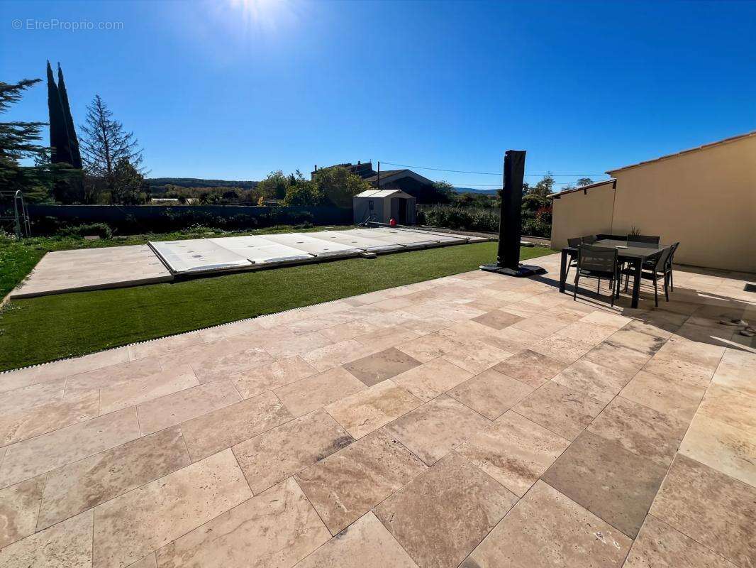 Maison à VINON-SUR-VERDON