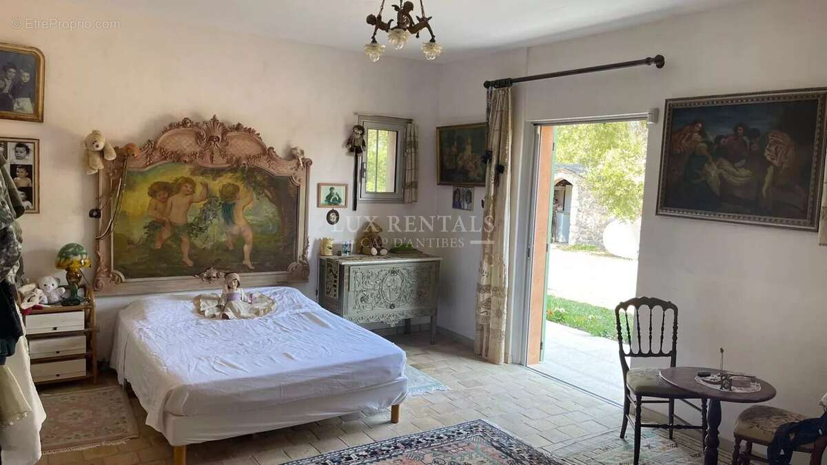 Maison à BAGNOLS-EN-FORET