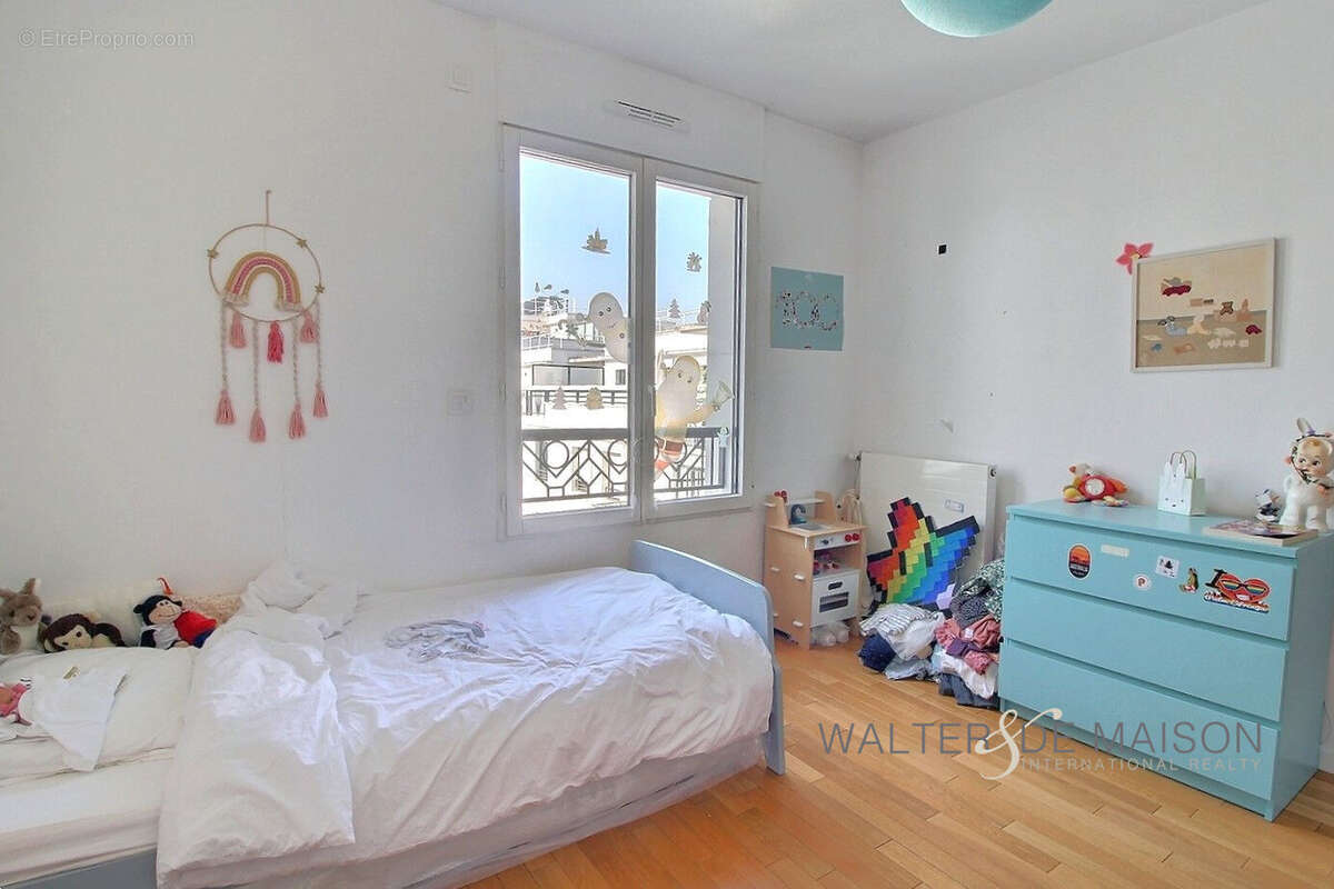 Appartement à SURESNES