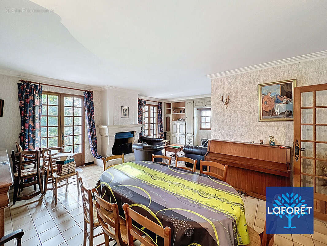 Maison à LA FERTE-ALAIS