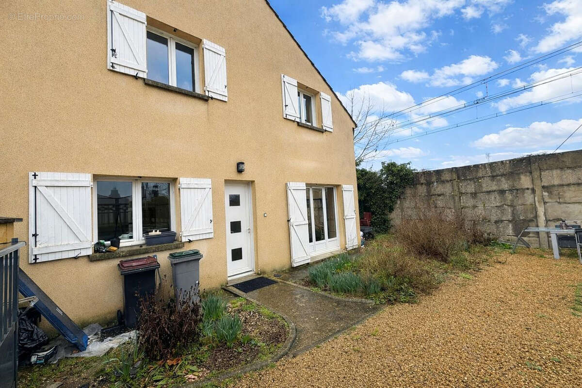 Maison à VIRY-CHATILLON