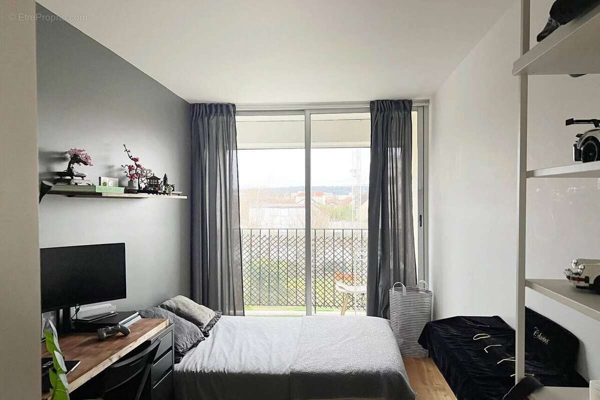 Appartement à SAINT-MAUR-DES-FOSSES