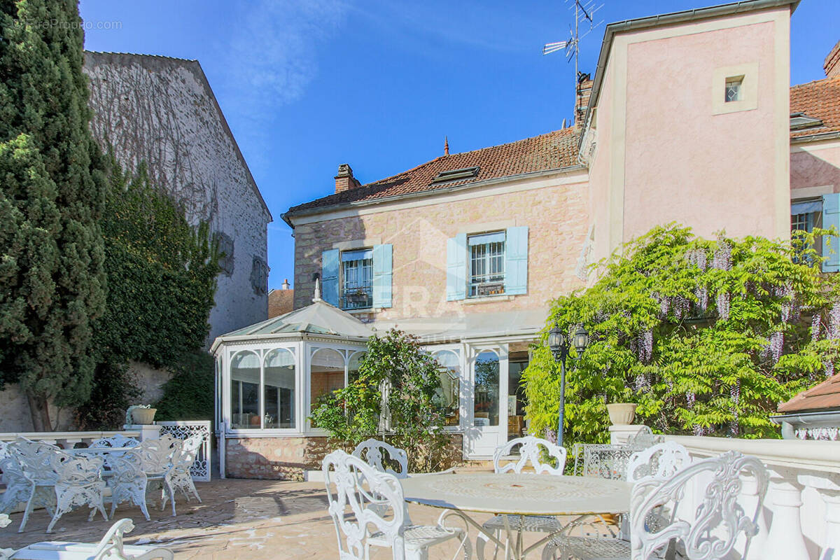 Maison à MAULE