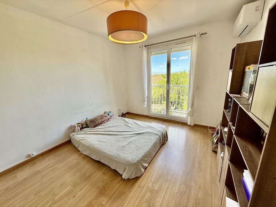 N'hésitez pas à nous contacter pour plus de renseignements. - Maison à ISTRES