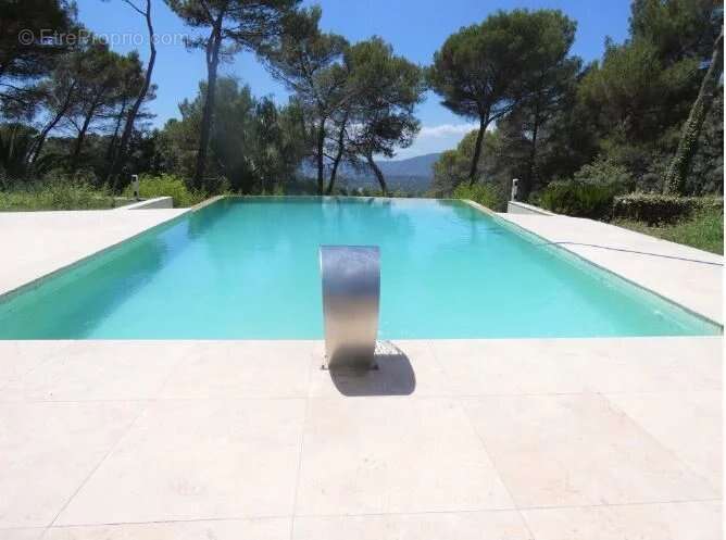 Maison à MOUGINS