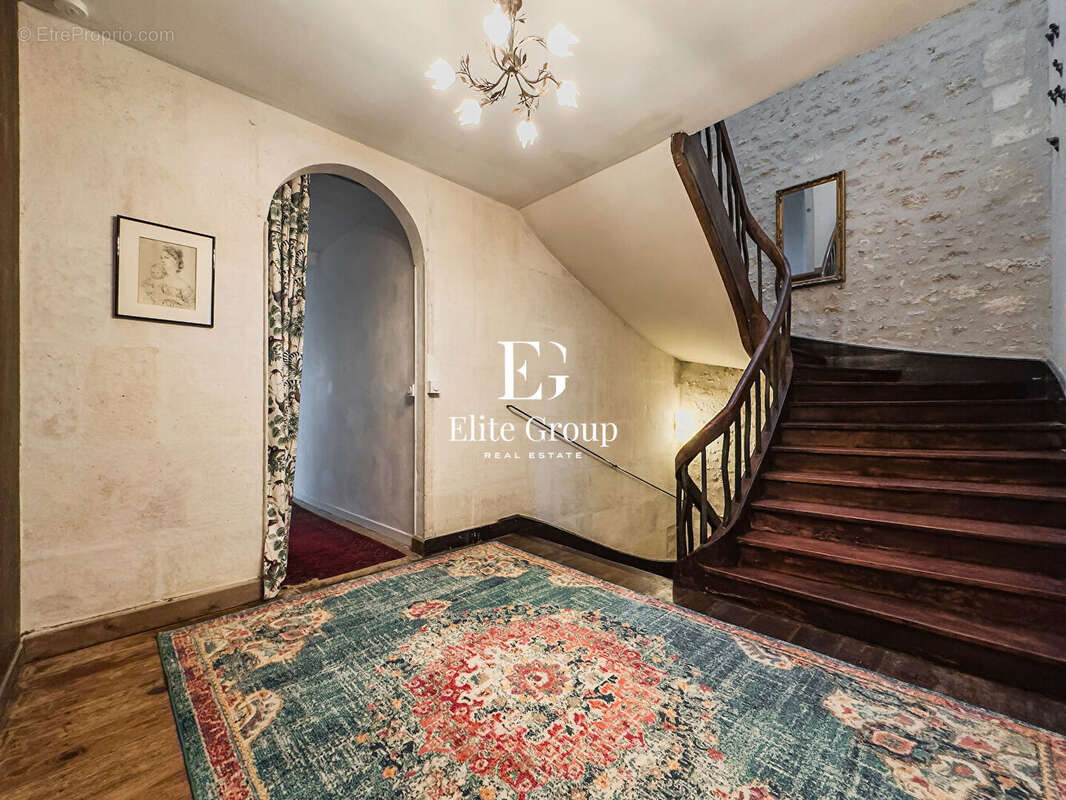 Maison à CHATEAUNEUF-SUR-CHARENTE