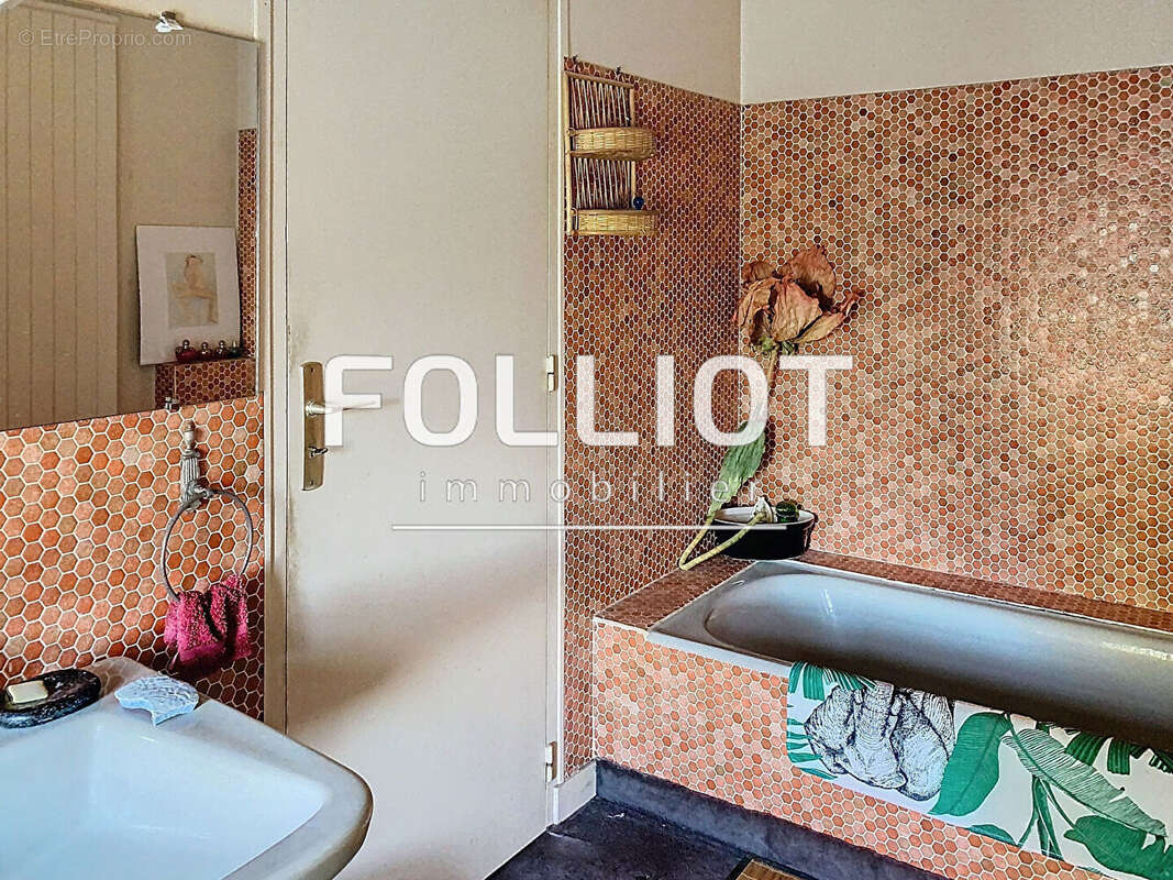 Maison à SAINTE-MARIE-DU-MONT