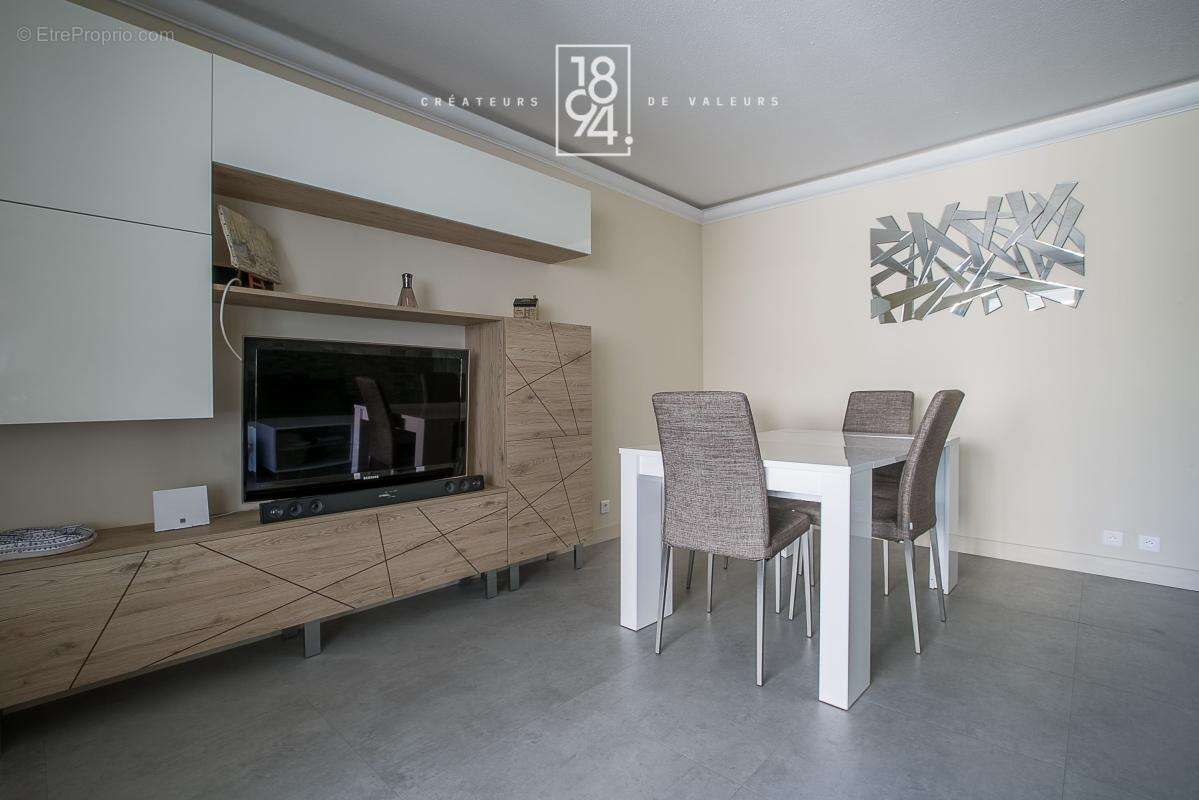 Appartement à MARSEILLE-8E