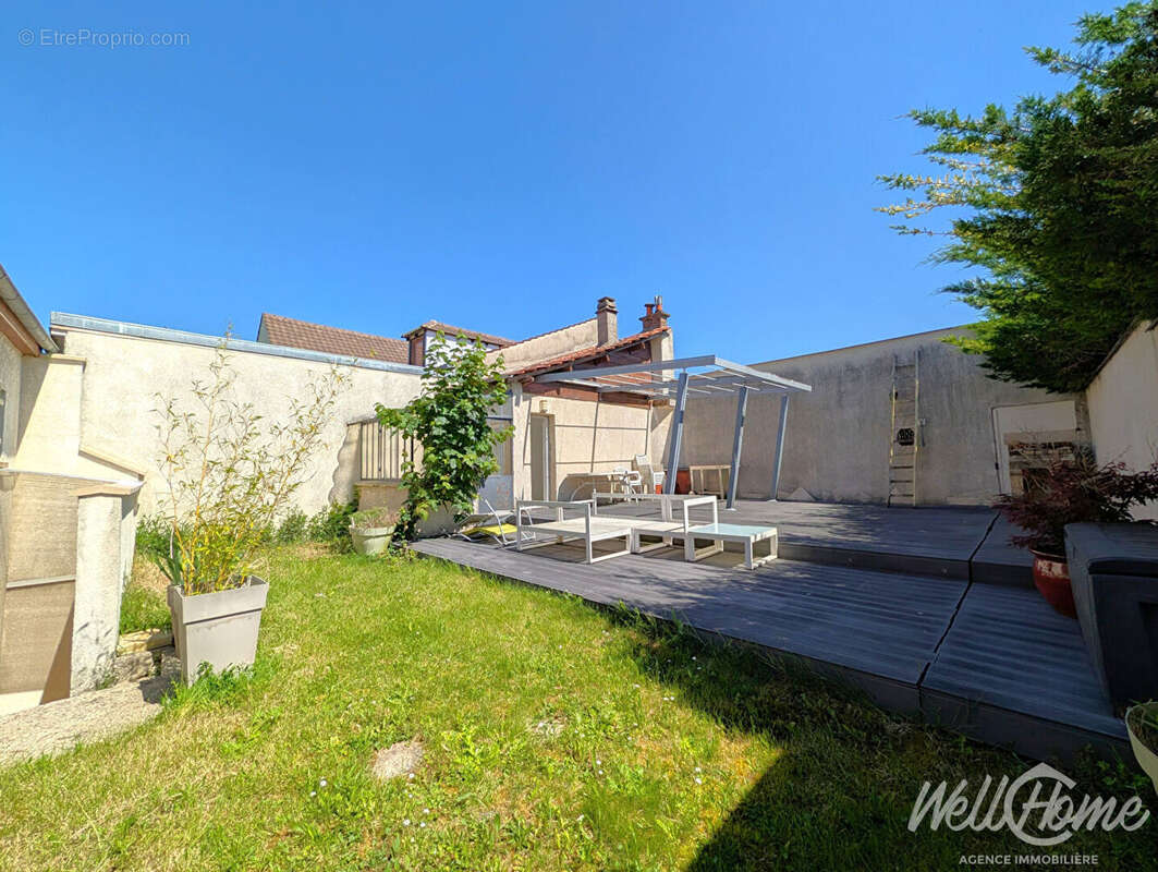 Maison à SAINT-OUEN-L'AUMONE