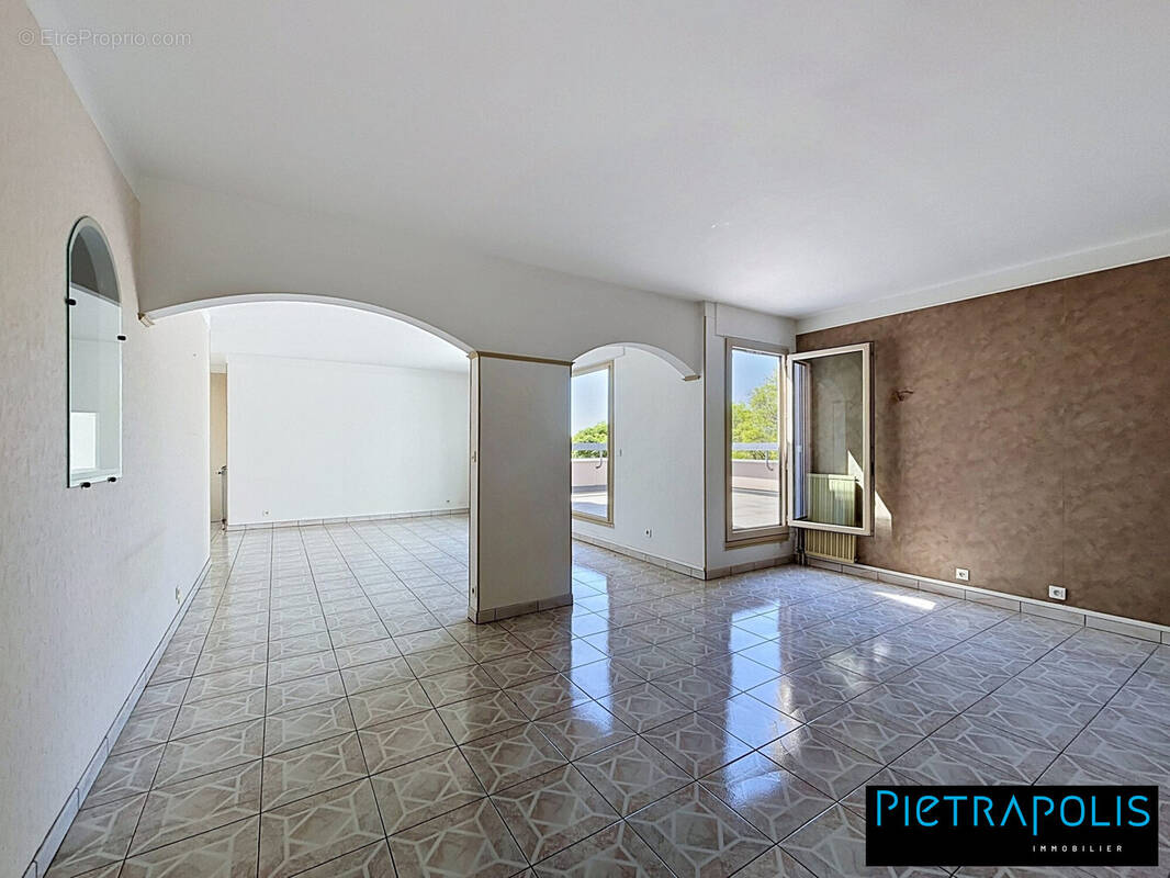 Appartement à RILLIEUX-LA-PAPE
