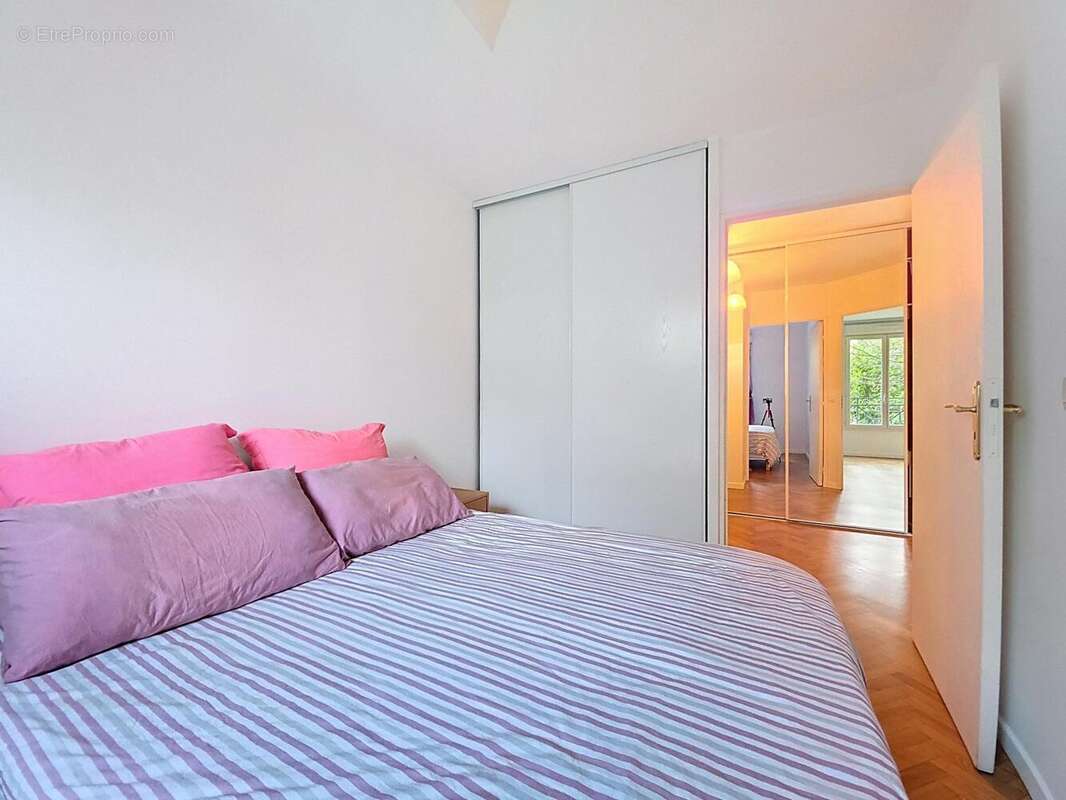 Photo 5 - Appartement à LES LILAS