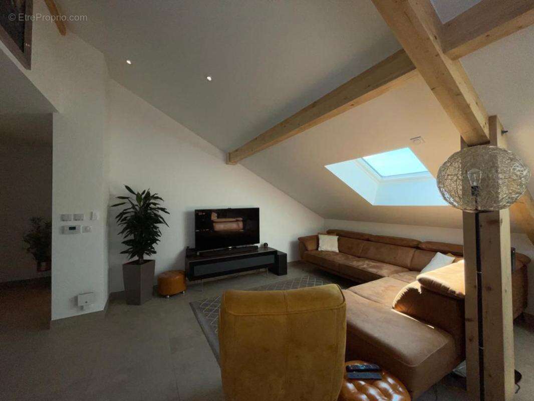 Appartement à DOUVAINE