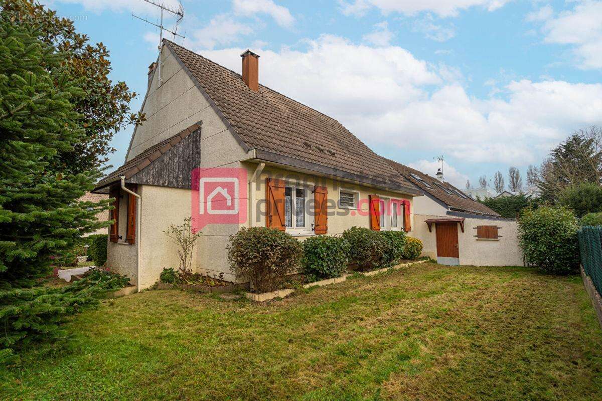Maison à PONTAULT-COMBAULT