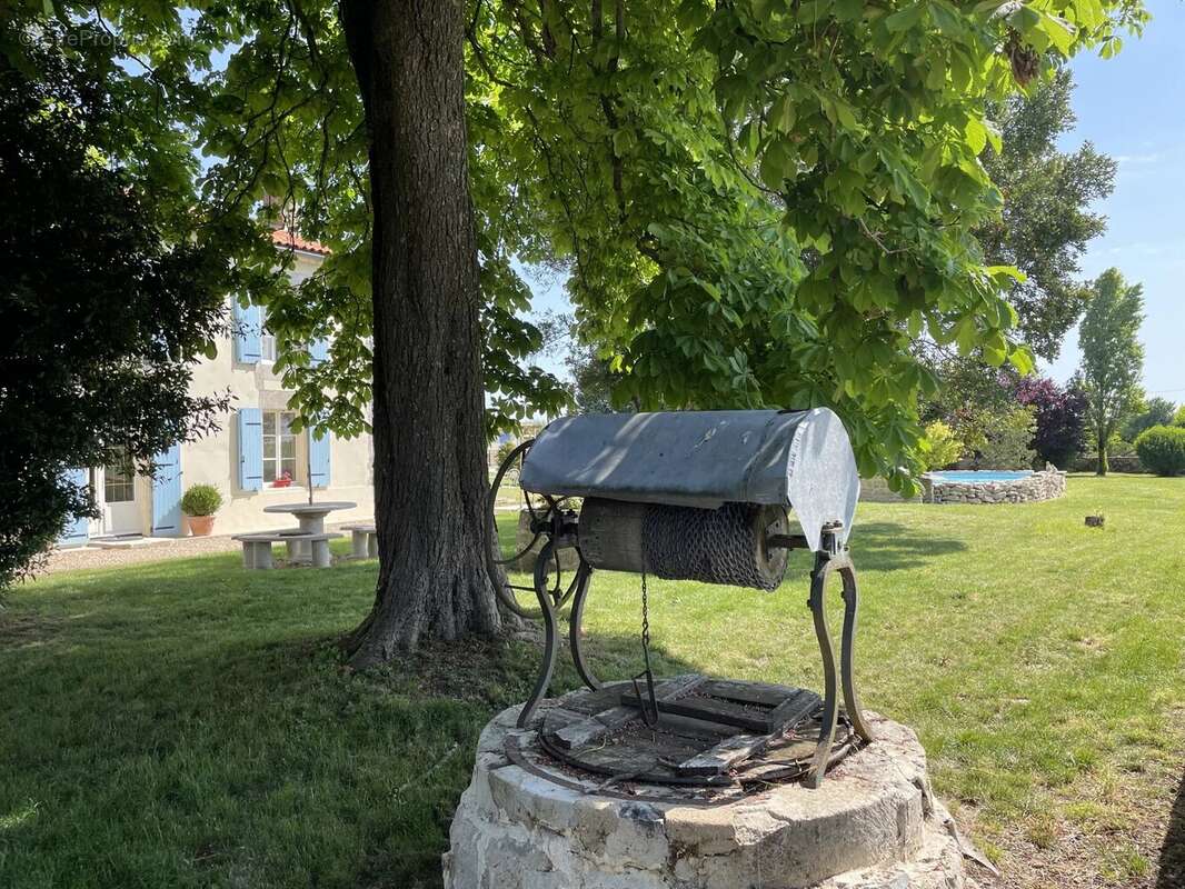 Maison à LA CROIX-COMTESSE