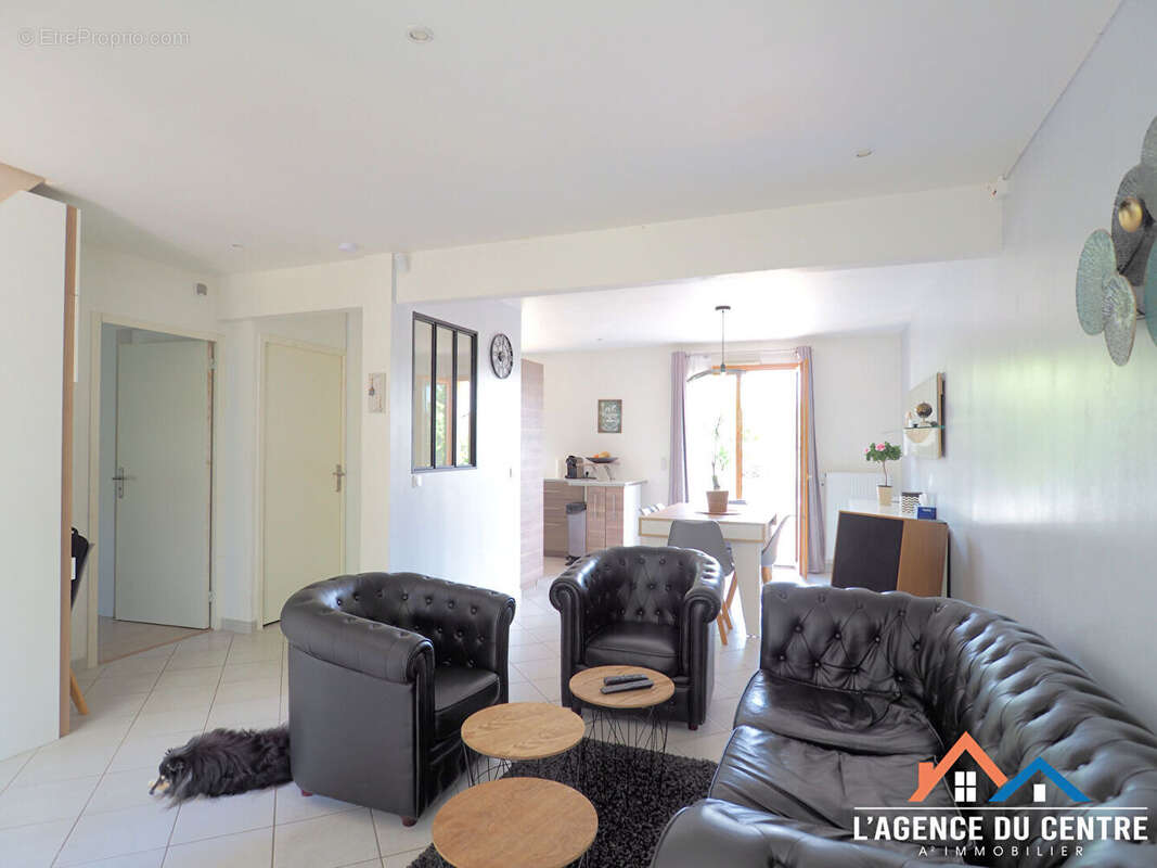 Maison 6 pièce(s) 102 m2 - photo 2