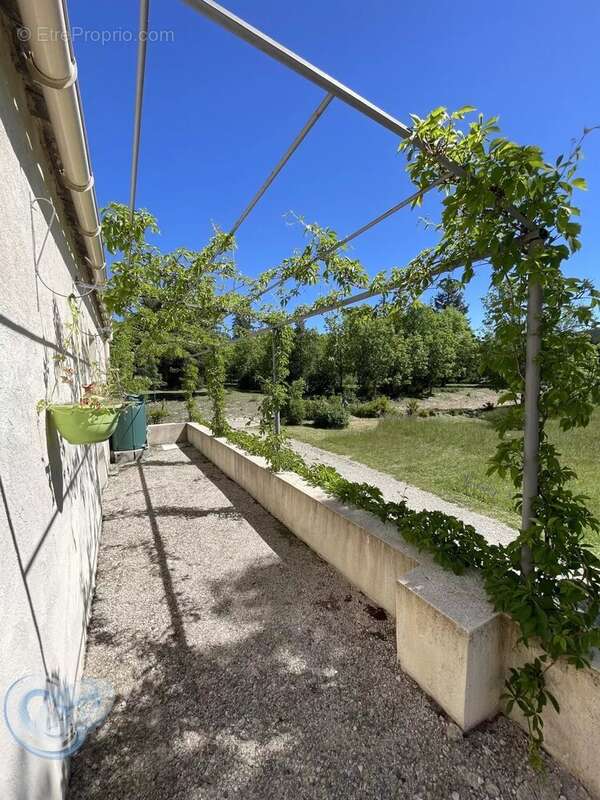 Maison à LES OMERGUES