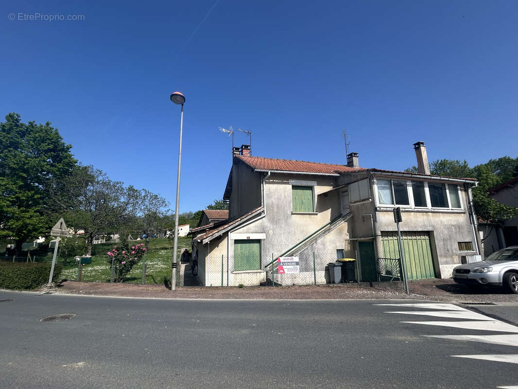 Maison à ROUMAZIERES-LOUBERT