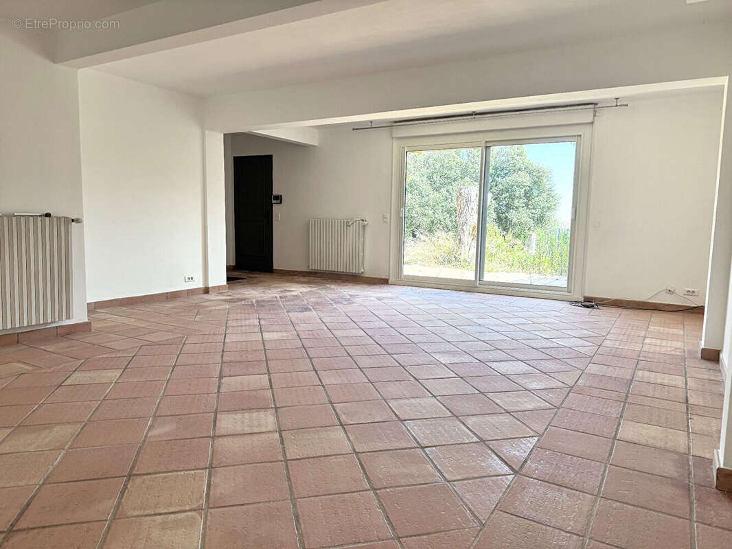 Maison Villeneuve Les Avignon 7 pièce(s) 190 m2 - photo 5