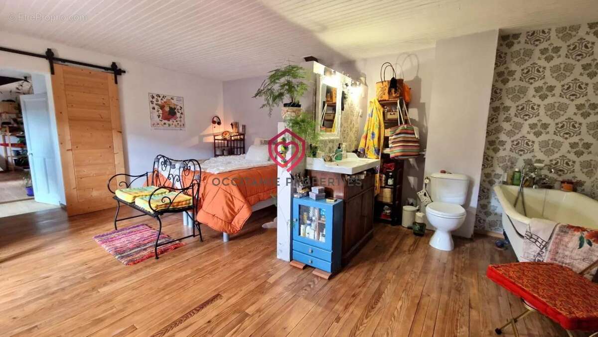 Maison rénovée avec le charme de l'ancien - photo 9