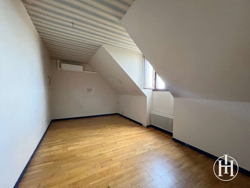 Maison à SAINT-AMAND-MONTROND