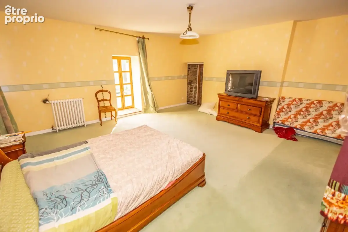 Dpt Ille et Vilaine (35), à vendre SAINT PERN propriete P6 de 228,5 m² - Terrain de 5 218,00 m² - photo 13