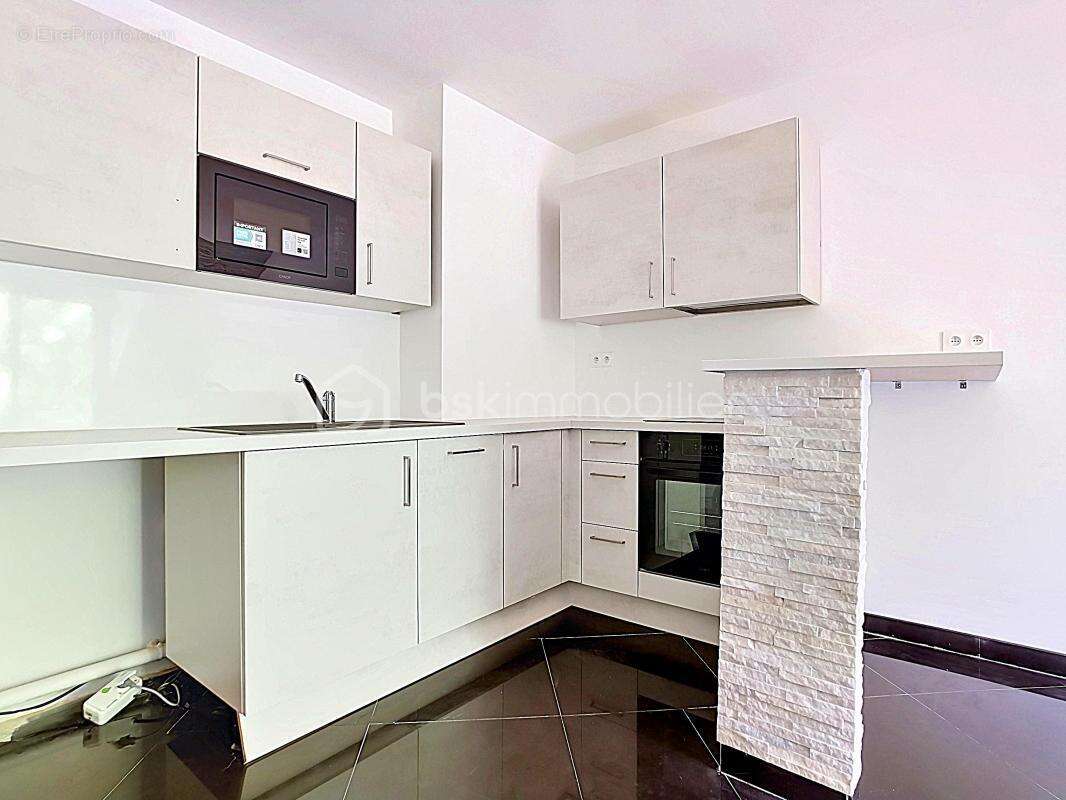 Appartement à QUINCY-VOISINS