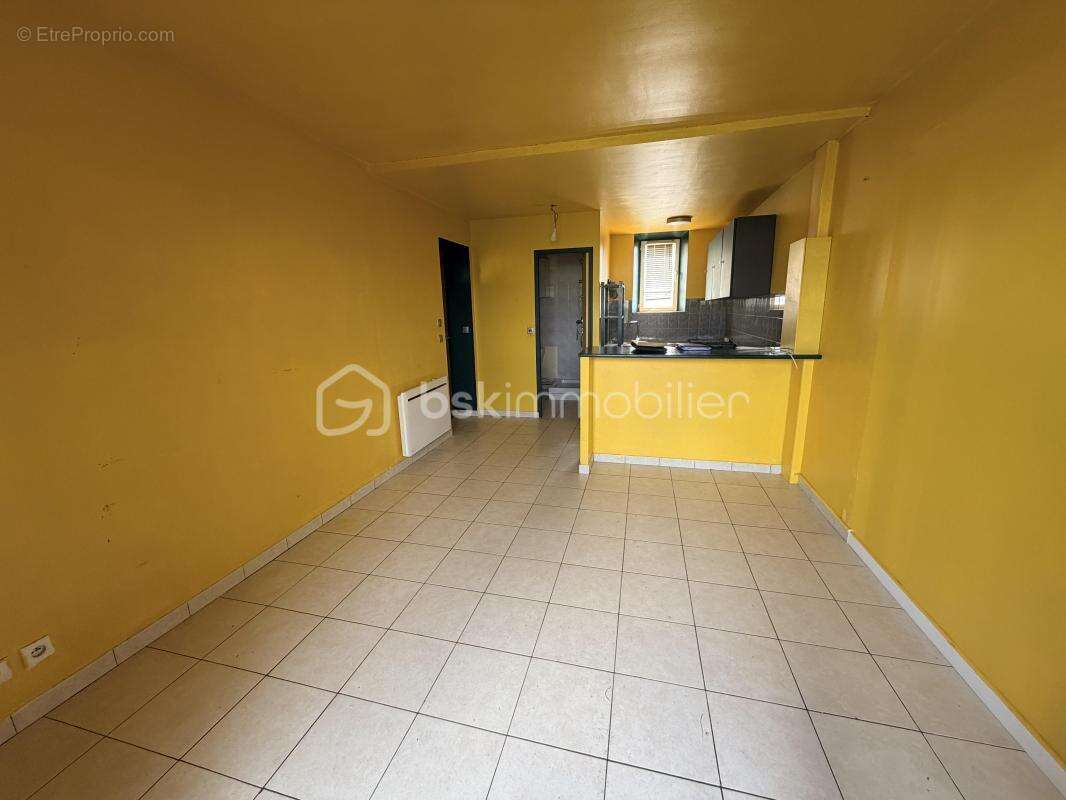 Appartement à LEUDEVILLE