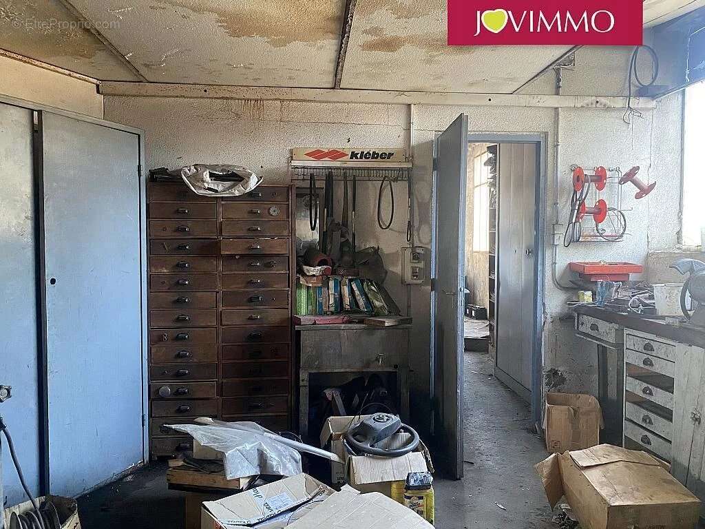 Commerce à NERIS-LES-BAINS