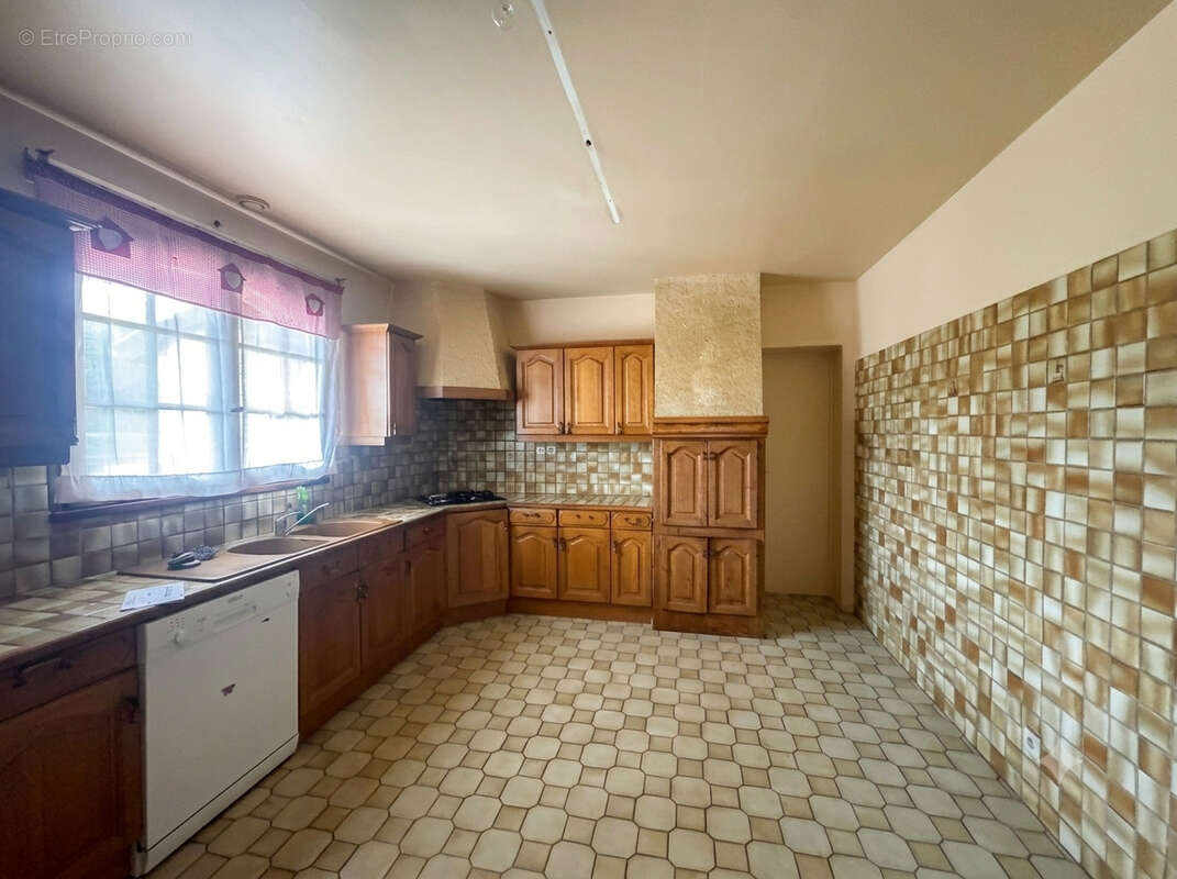 Maison t4/5 de 127m2 environ - photo 3