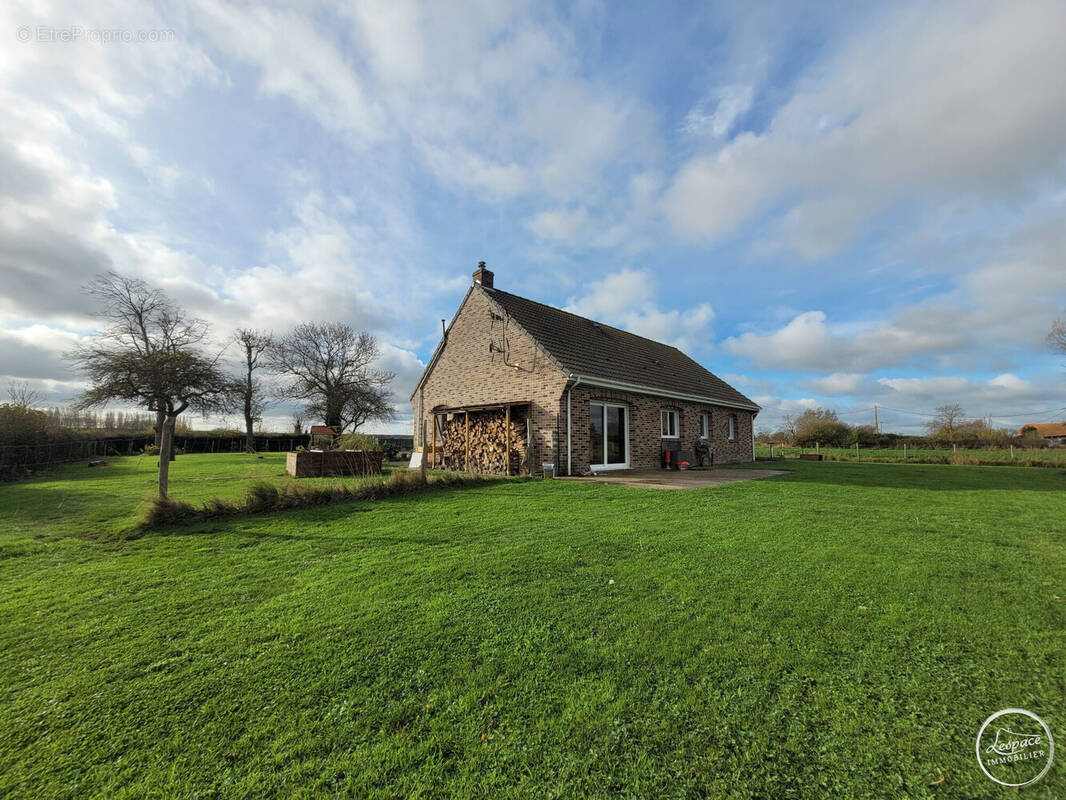 Maison à CAPPELLE-BROUCK