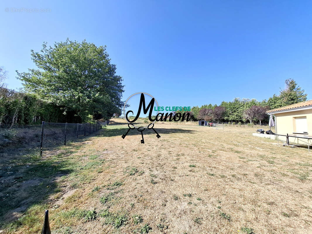 Terrain constructible 1187m2 - photo 5