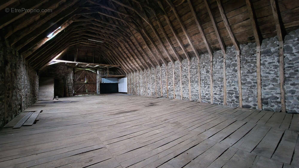 Maison à PAILHEROLS