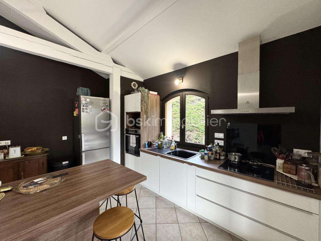 Maison à SALAISE-SUR-SANNE