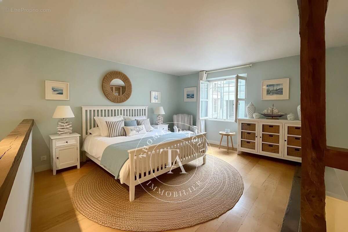 Appartement à PARIS-6E